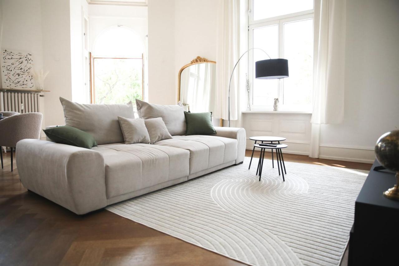 Palais Passy~Design Suite Mit Ausblick Im Zentrum Wiesbaden Exterior foto